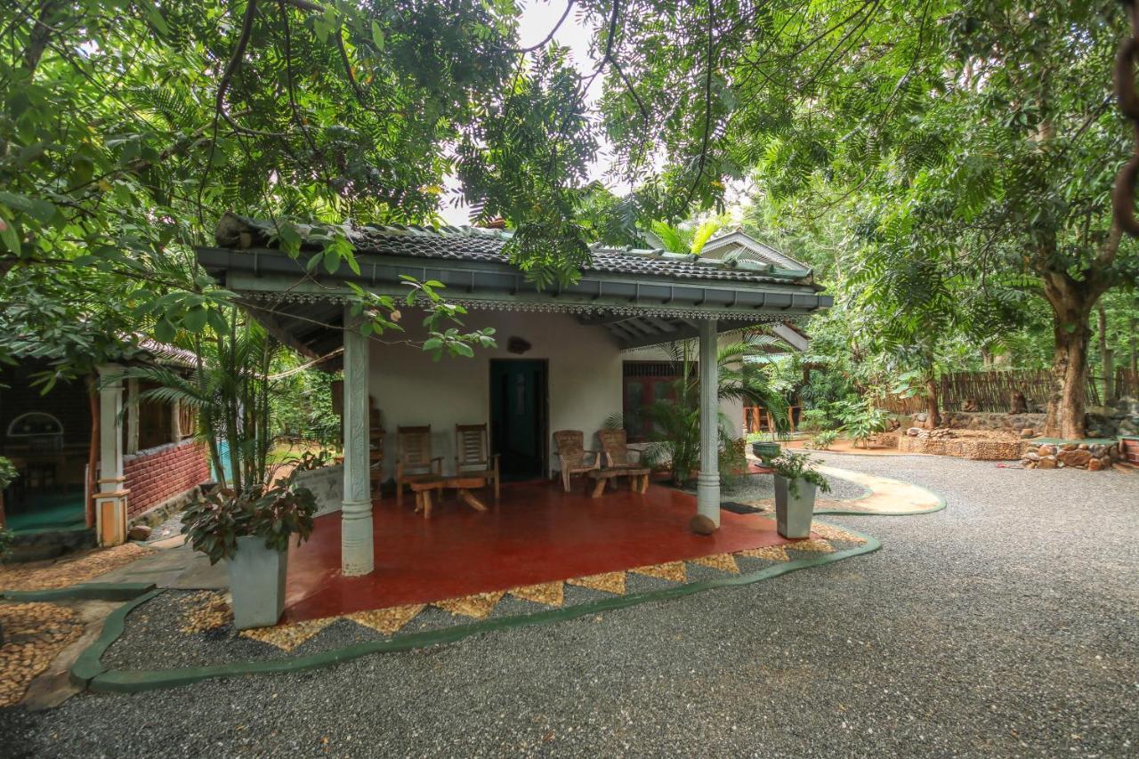 Green Park Safari House & Eco Tree House Udawalawe Exterior foto