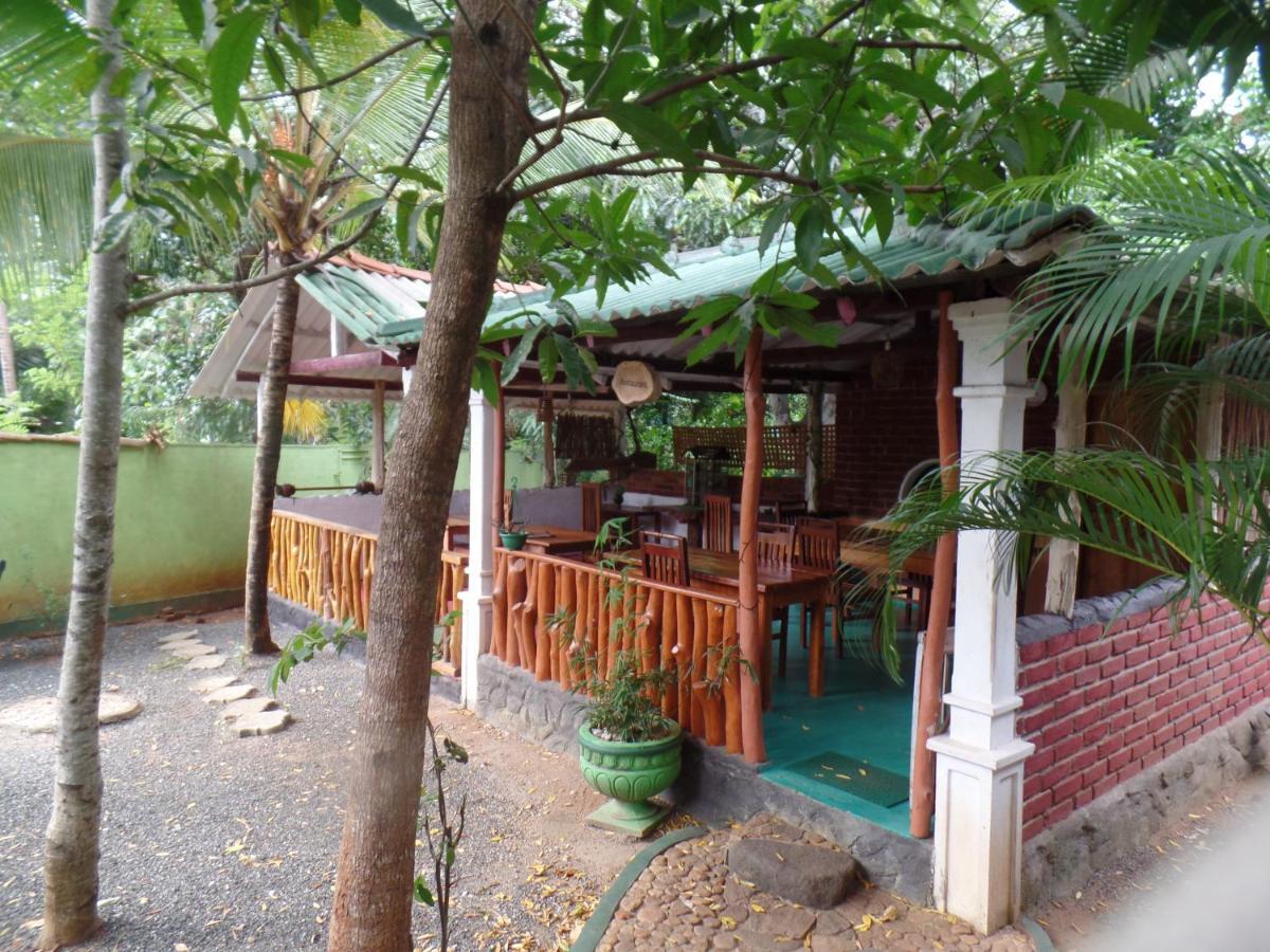 Green Park Safari House & Eco Tree House Udawalawe Exterior foto